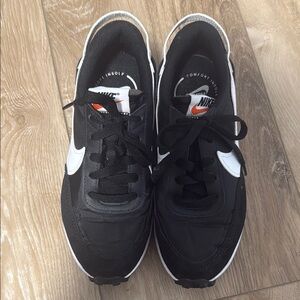 Nike Women’s Waffle Debut